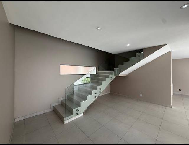 3 BEDROOM HOUSE FOR SALE IN BRYANSTON